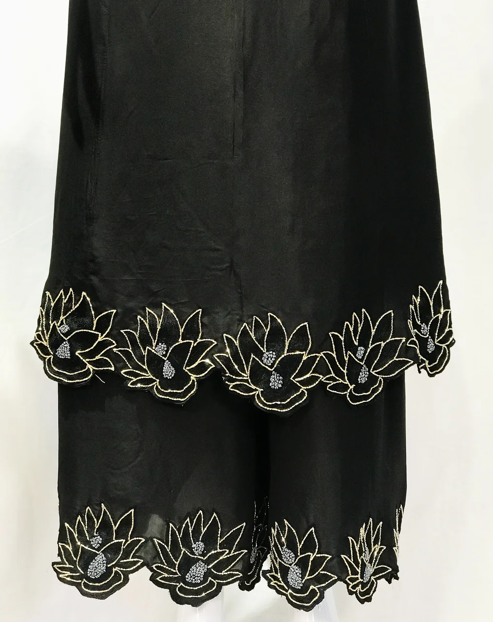 Black Hand Cut Daana Fused With Zardosi Thread Work Crepe Silk Kashmiri Suit