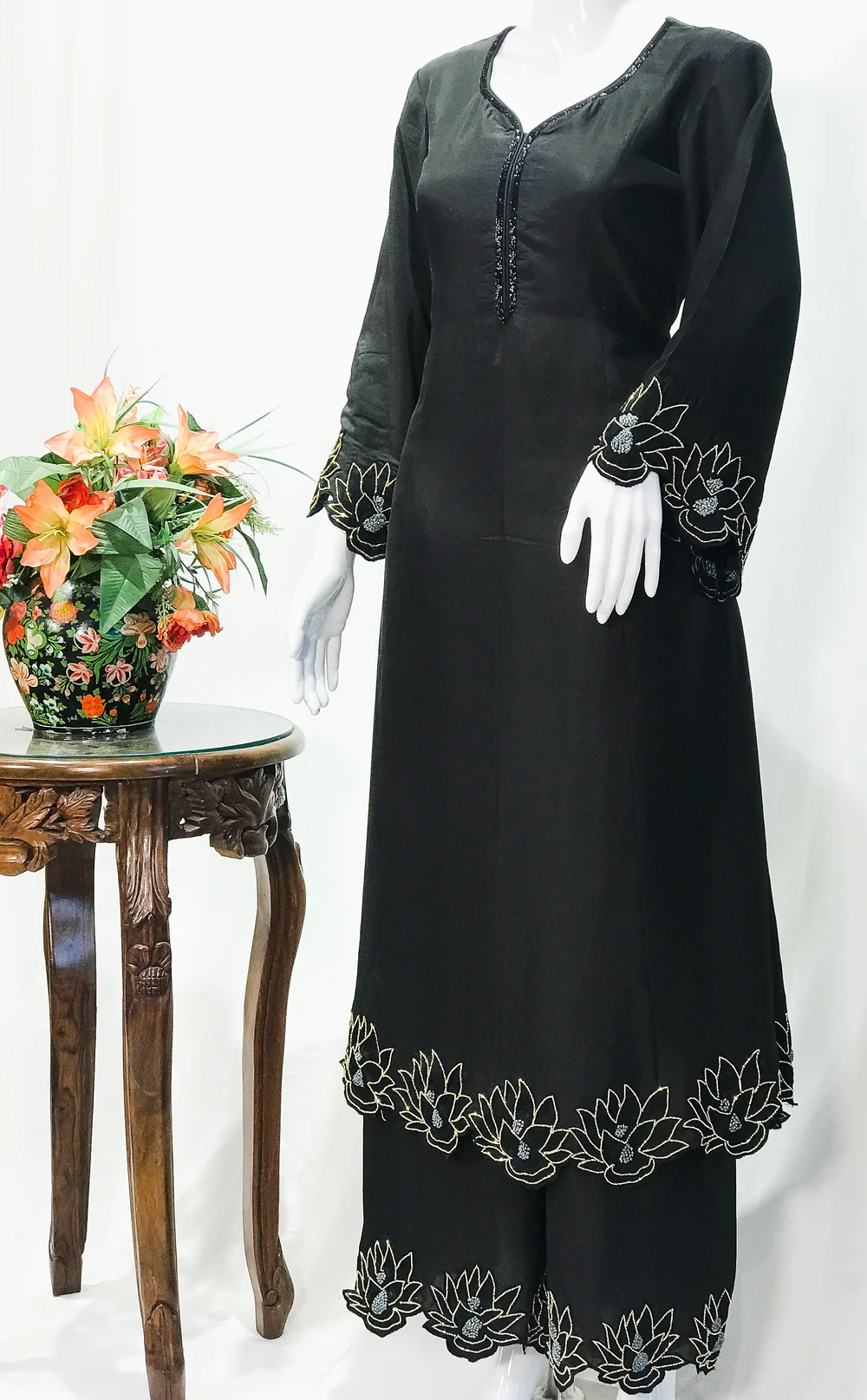 Black Hand Cut Daana Fused With Zardosi Thread Work Crepe Silk Kashmiri Suit