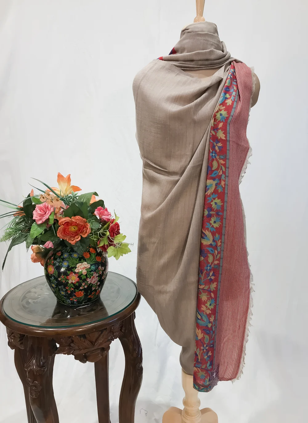 Fine Wool Shawl Beige with Kani Pallu Fine Wool Shawl Beige with Kani Pallu