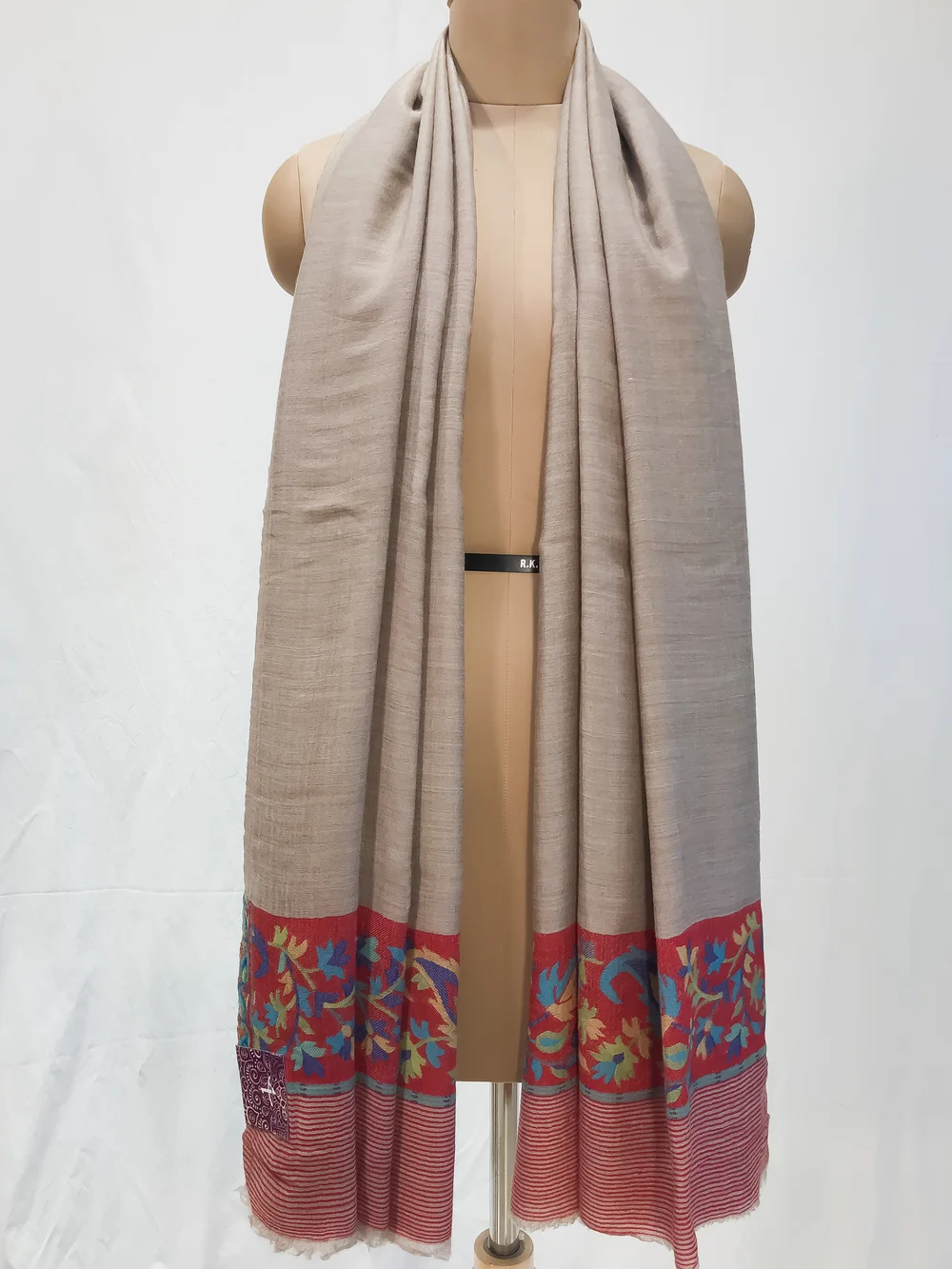 Fine Wool Shawl Beige with Kani Pallu Fine Wool Shawl Beige with Kani Pallu