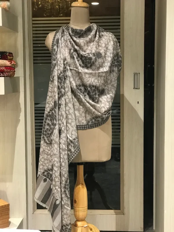 Fine Wool Kani Scarf with Floral & Paisley Design Beige Colour