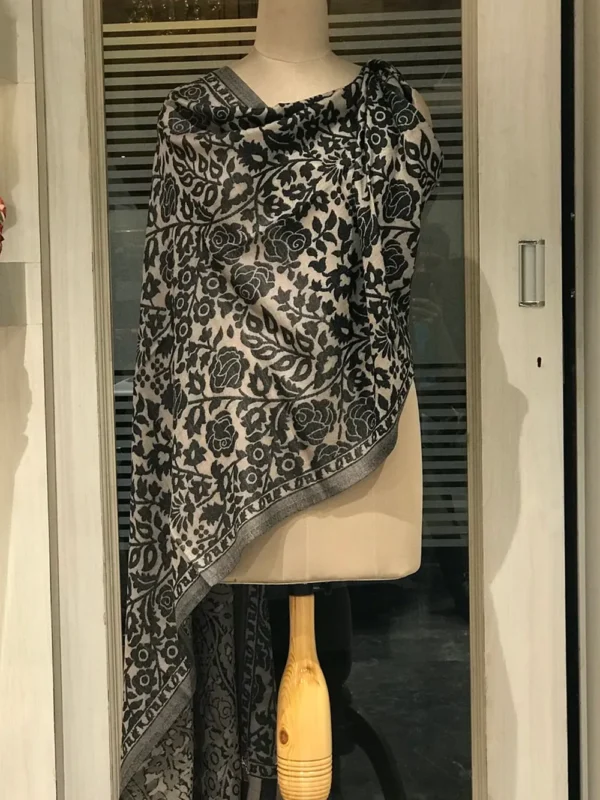 Fine Wool Beige Kani Scarf