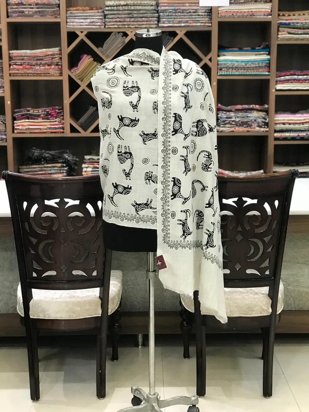 iWhite Animal Pattern Thread Embroidered Pure Wool Scarfl_794xN.2392582387_3eou_result White Animal Pattern Thread Embroidered Pure Wool Scarf