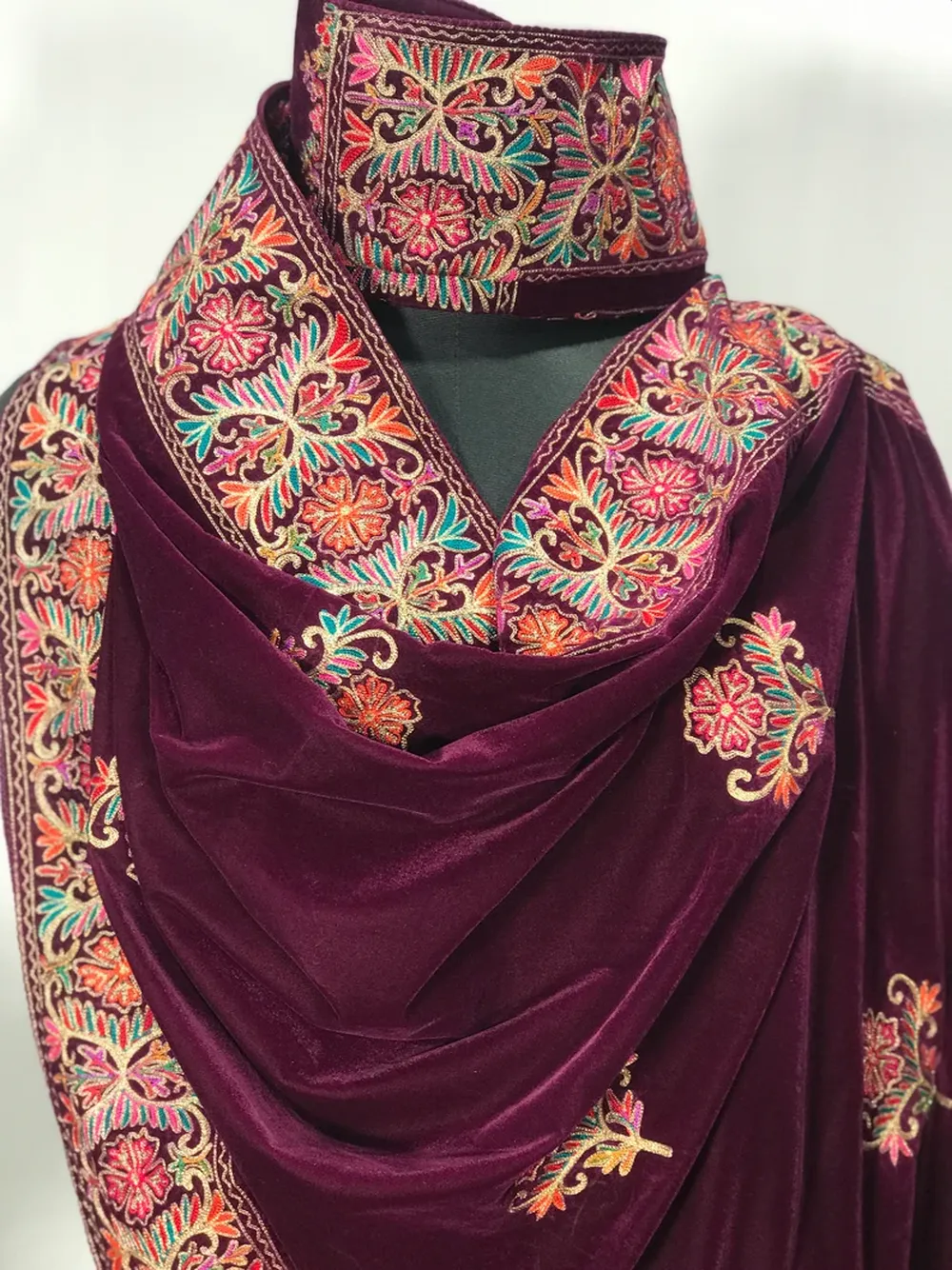 Maroon Velvet Stole with Floral Pattern Thread Embroidery,