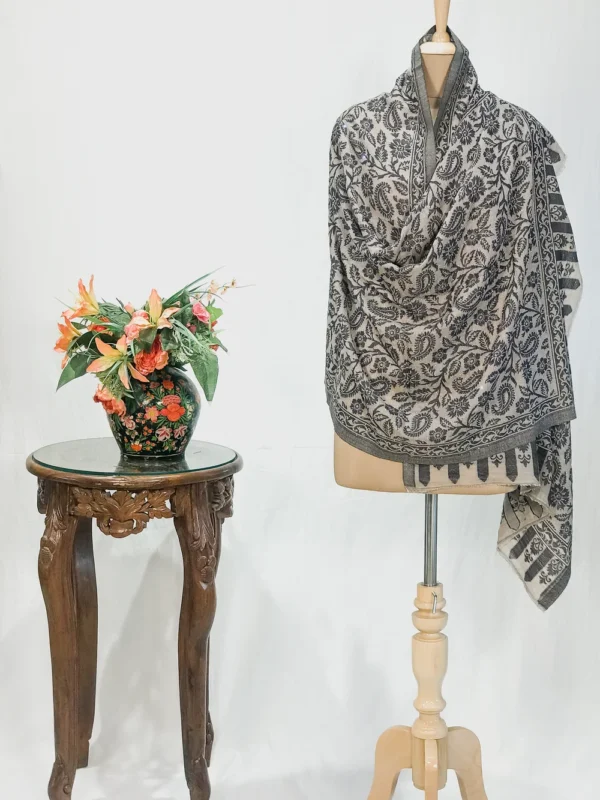 Natural Soft Fine Wool Stole With Black Kani Weaves