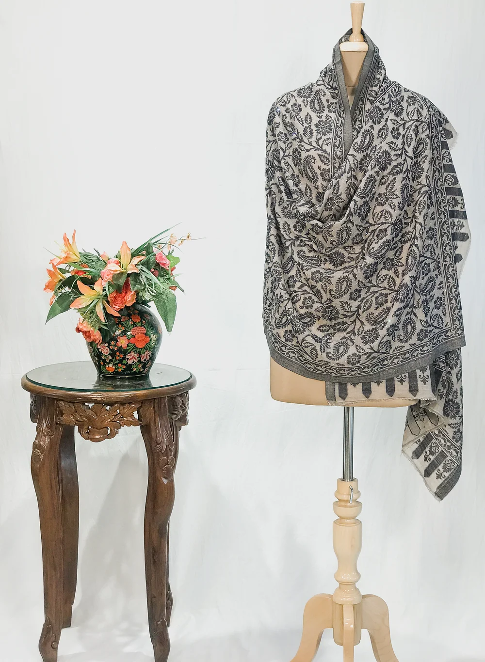 Natural Soft Fine Wool Stole With Black Kani Weaves