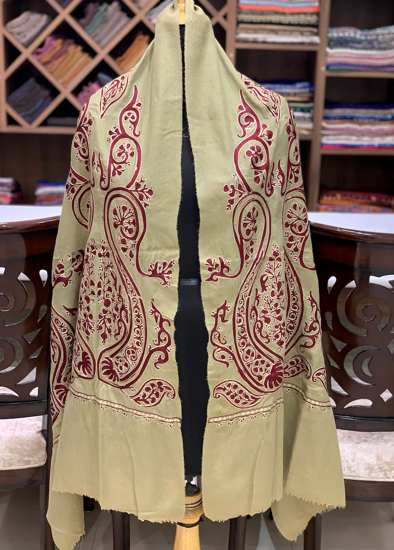 Green Pure Pashmina Aari and Tilla Fusion Embroidered Stole