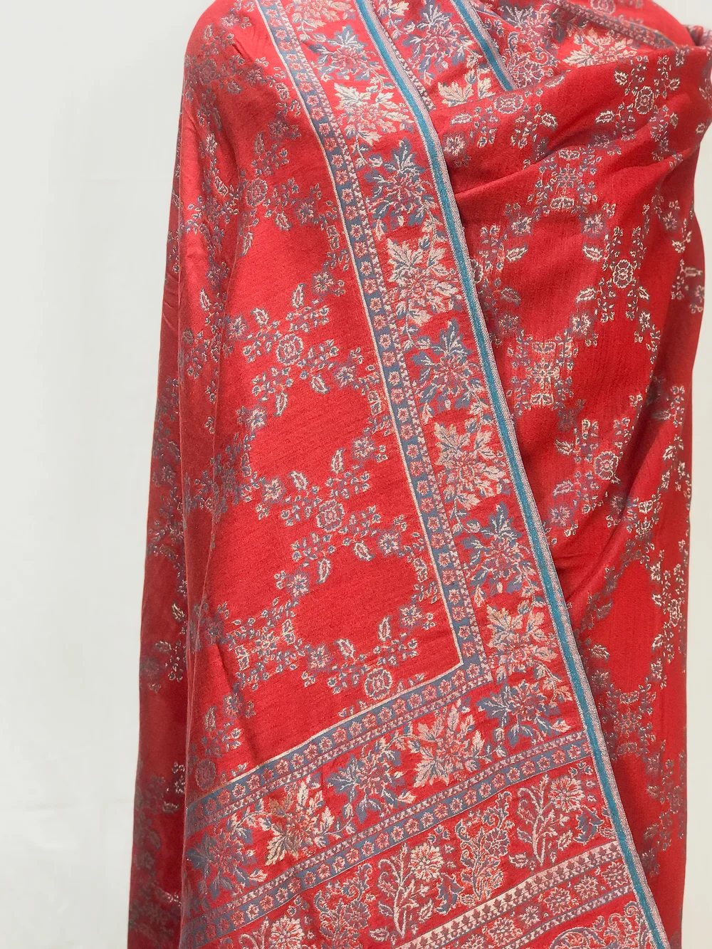 Maroon Banarasi Weaved Dupatta front Maroon Banarasi Weaved Dupatta front