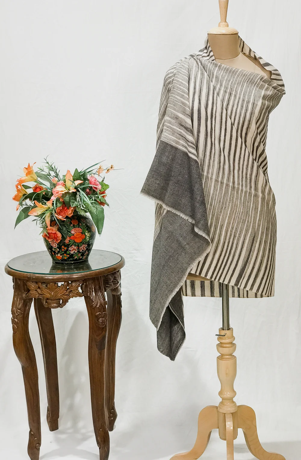 Off-White Pure Pashmina Shawl with Ikat Design