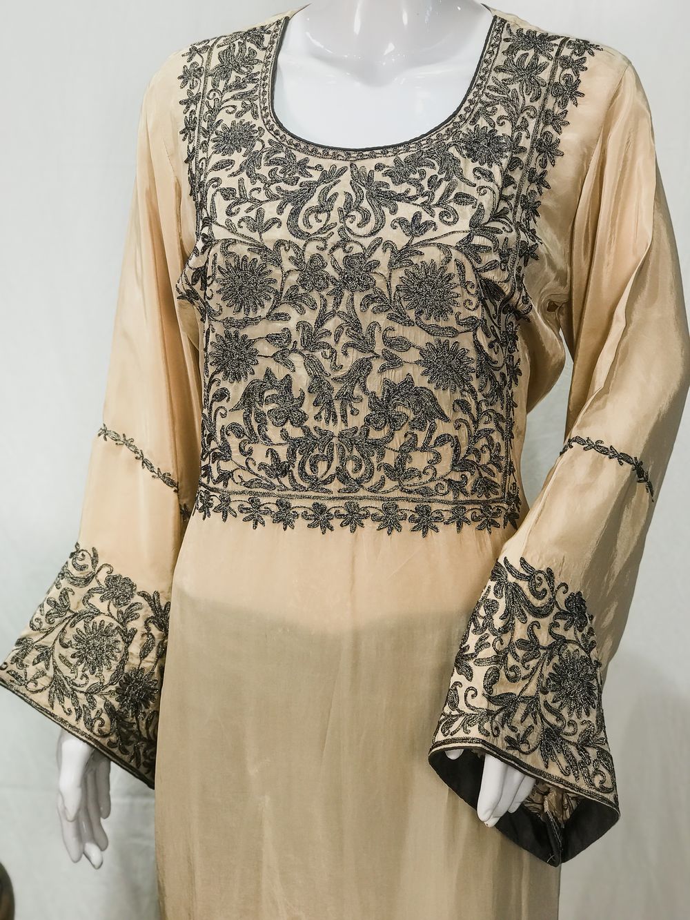 IFawn Kurta with Thread and Zari Embroidery MG_6704_result Fawn Kurta with Thread and Zari Embroidery