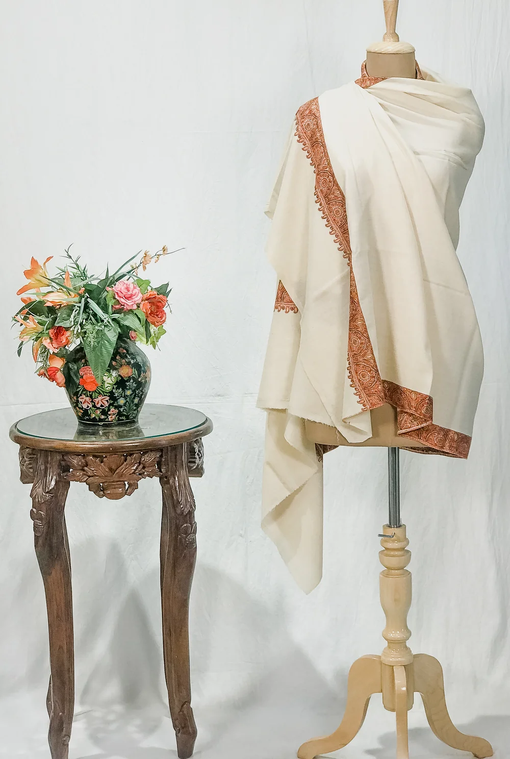 Off-White Pure Pashmina Shawl With Intricate Sozni hand Embroidery