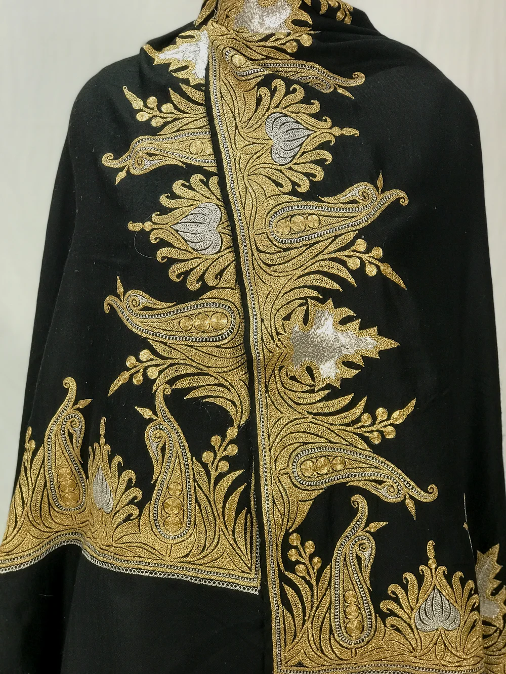 Black Pure Pashmina Stole with Tilla Hand Work front Black Pure Pashmina Stole with Tilla Hand Work front