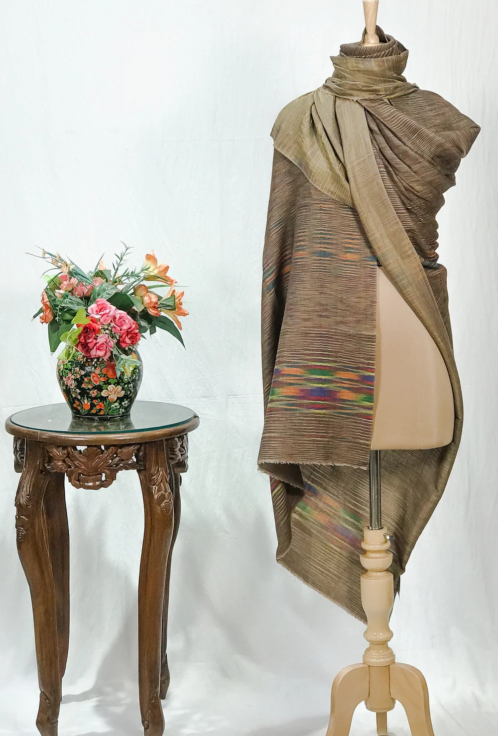 Multi-Colour Space Dye Zari Reversible Pure Pashmina Shawl Multi-Colour Space Dye Zari Reversible Pure Pashmina Shawl
