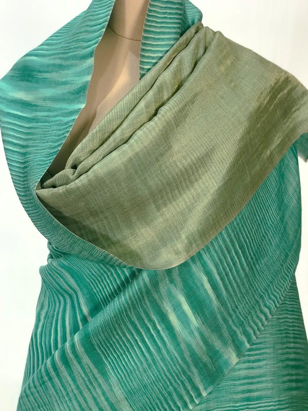 Green and Beige Space Dye Zari Reversible Pure Pashmina Shawl front Green and Beige Space Dye Zari Reversible Pure Pashmina Shawl front