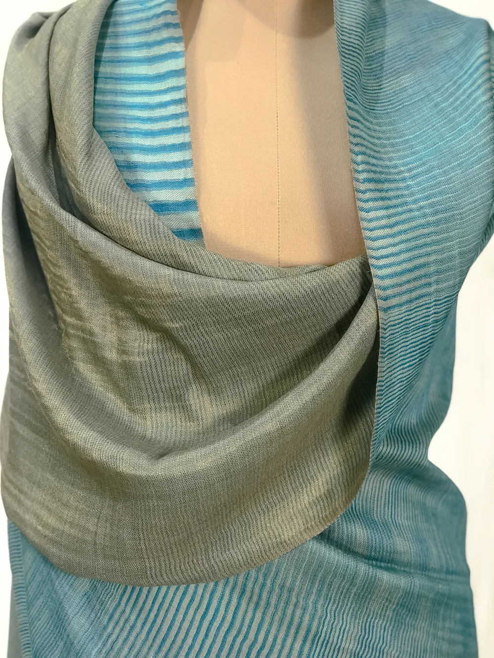 Blue and Beige Space Dye Zari Reversible Pure Pashmina Shawl front Blue and Beige Space Dye Zari Reversible Pure Pashmina Shawl front