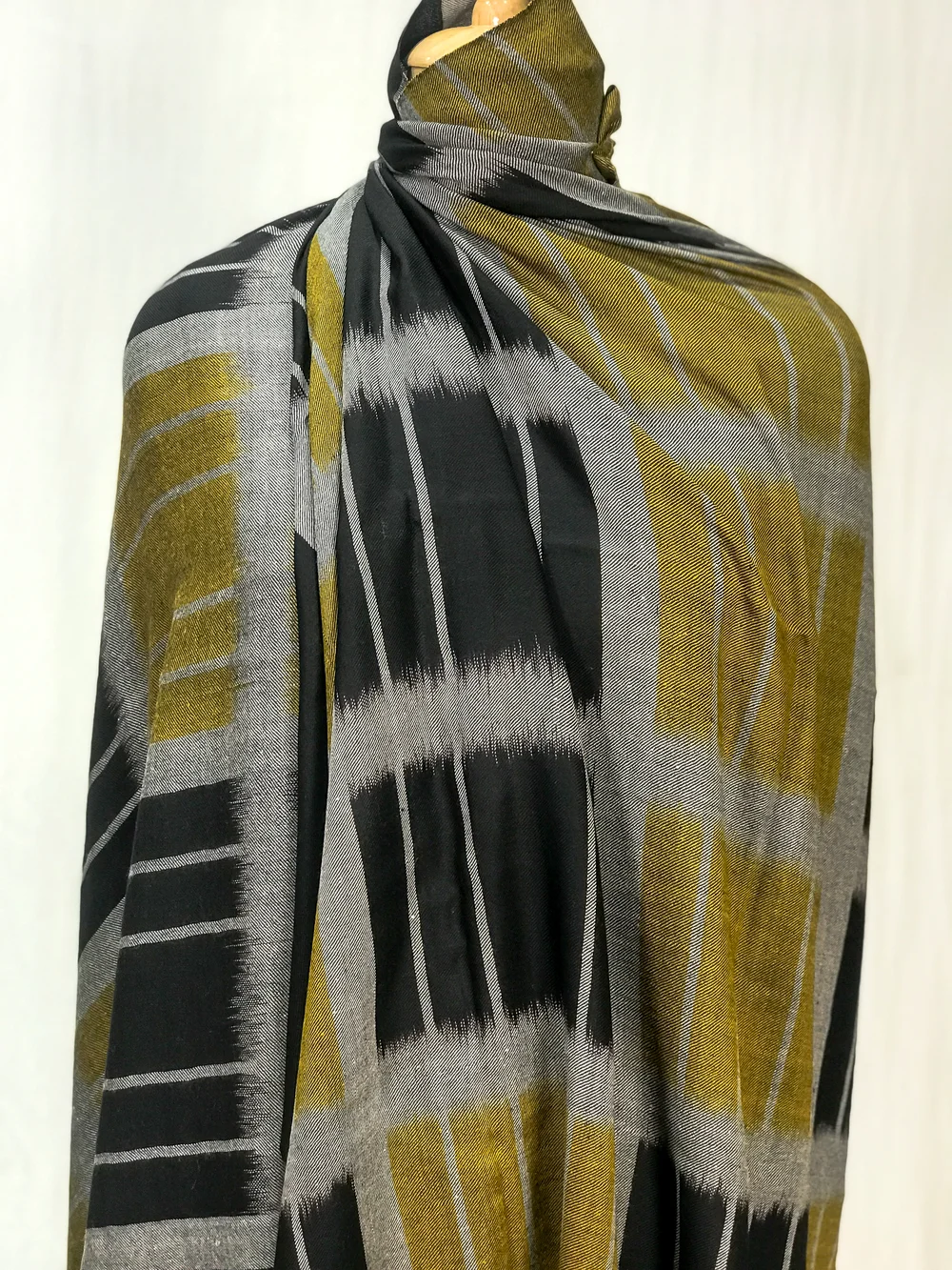 Black Stripe Pattern Ikat Pure Pashmina Shawl front