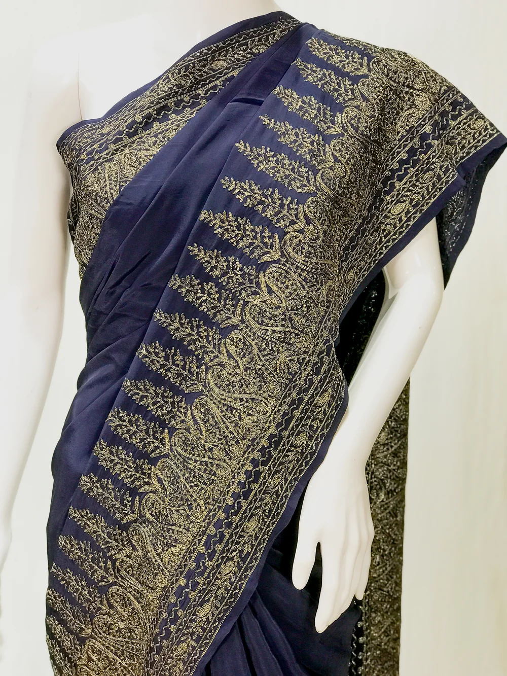 Indigo Blue Kashmiri Saree with Zari Thread Embroidery front Indigo Blue Kashmiri Saree with Zari Thread Embroidery front