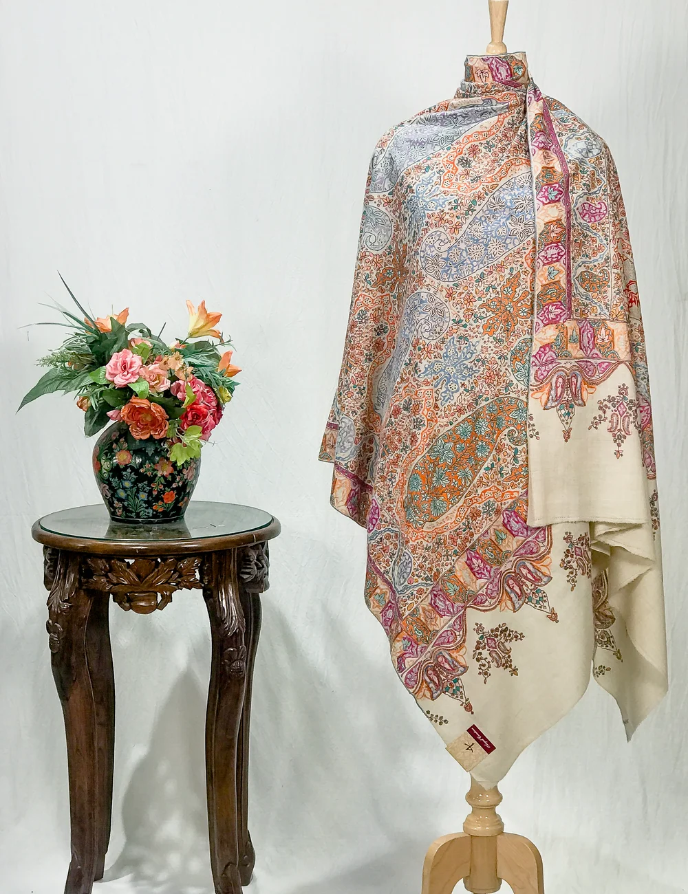Off-White Pure Pashmina Shawl With Sozni Hand Embroidery