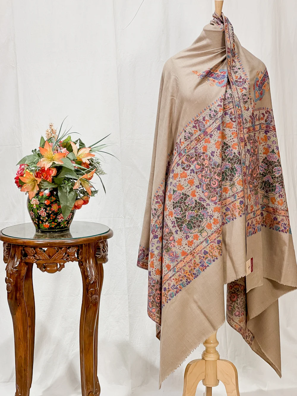 Natural Beige Pure Pashmina Shawl with Kalamkari Hand Embroidery Hand Paint Natural Beige Pure Pashmina Shawl with Kalamkari Hand Embroidery Hand Paint