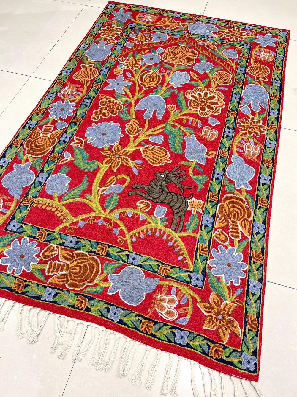 Hand Chain-Stitch Home Decor Floral Pattern Woolen Rug front