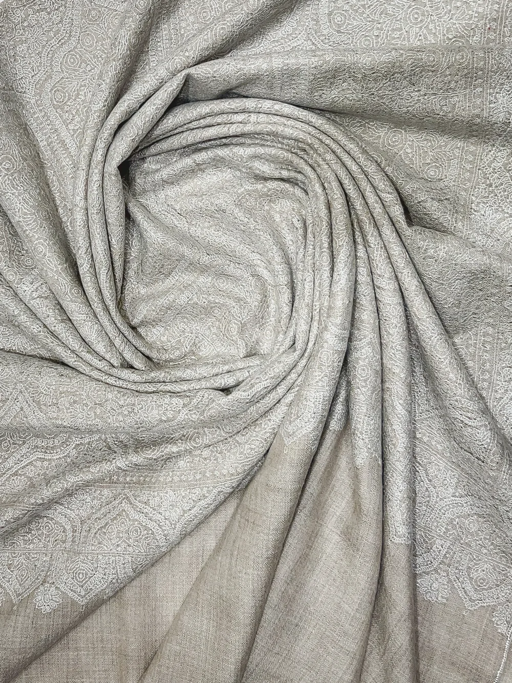 Beige Women Kashmiri Sozni Jaal Pure Pashmina Shawl Beige Women Kashmiri Sozni Jaal Pure Pashmina Shawl