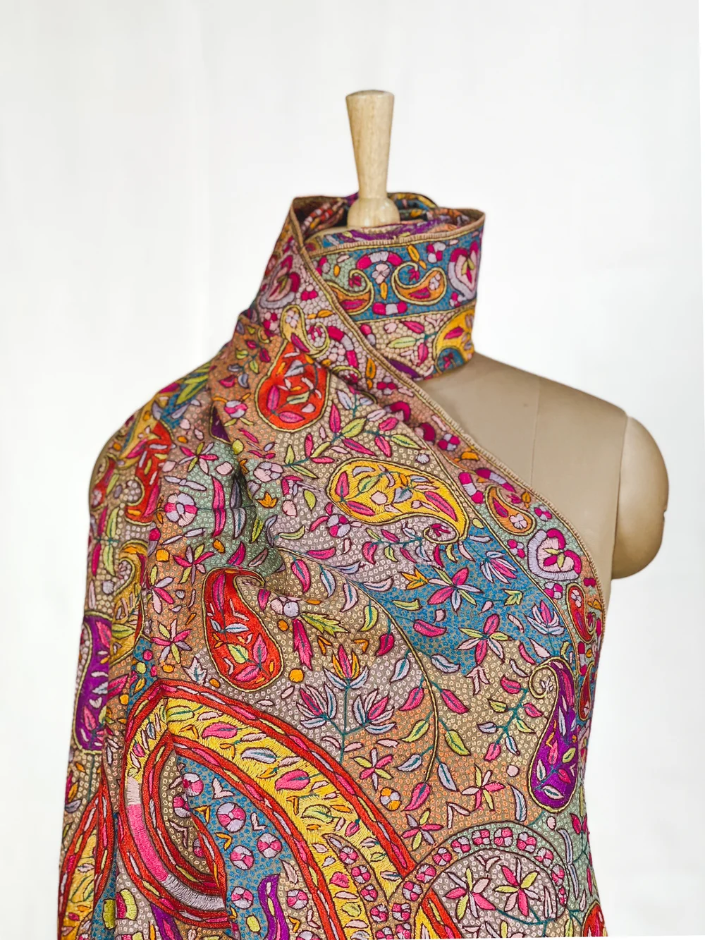 Natural Colour Pure Pashmina Shawl With Pastel Papier Mache Embroidery Natural Colour Pure Pashmina Shawl With Pastel Papier Mache Embroidery