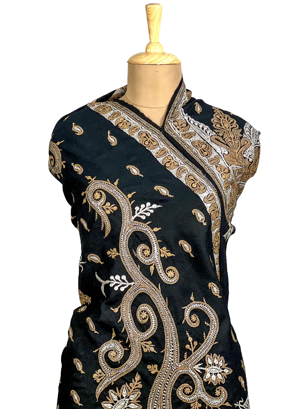 Black Pure Pashmina Sozni Shawl With Tilla Hand Embroidery Black Pure Pashmina Sozni Shawl With Tilla Hand Embroidery