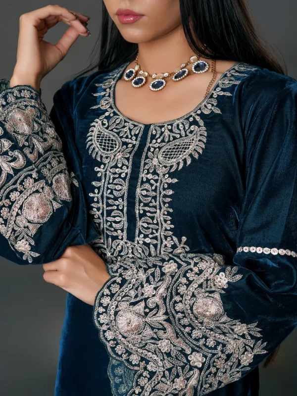 Kashmiri Velvet Kurta with Tilla Embroidery
