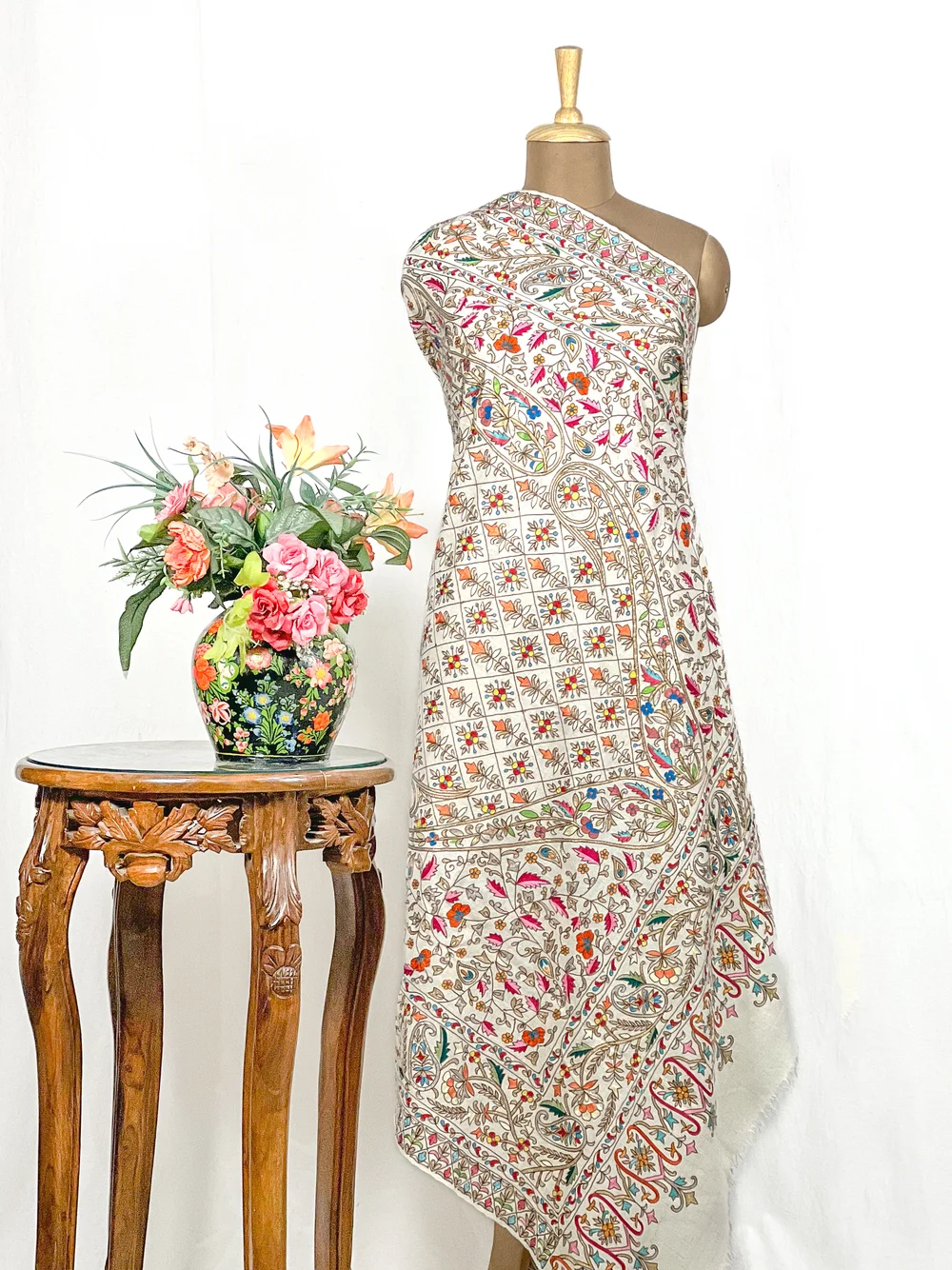 White Pure Pashmina Shawl With Tilla and Thread Jaal Hand Embroidery White Pure Pashmina Shawl With Tilla and Thread Jaal Hand Embroidery