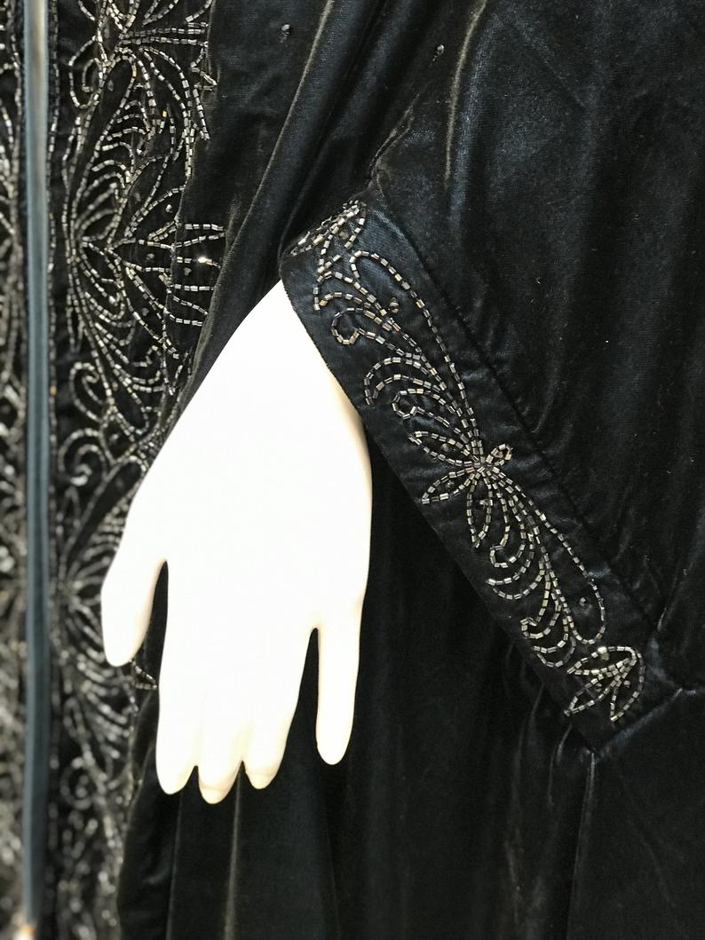 il_794xN.2195650337_pn0x Hand Kardana Work with Velvet Cape Shawl