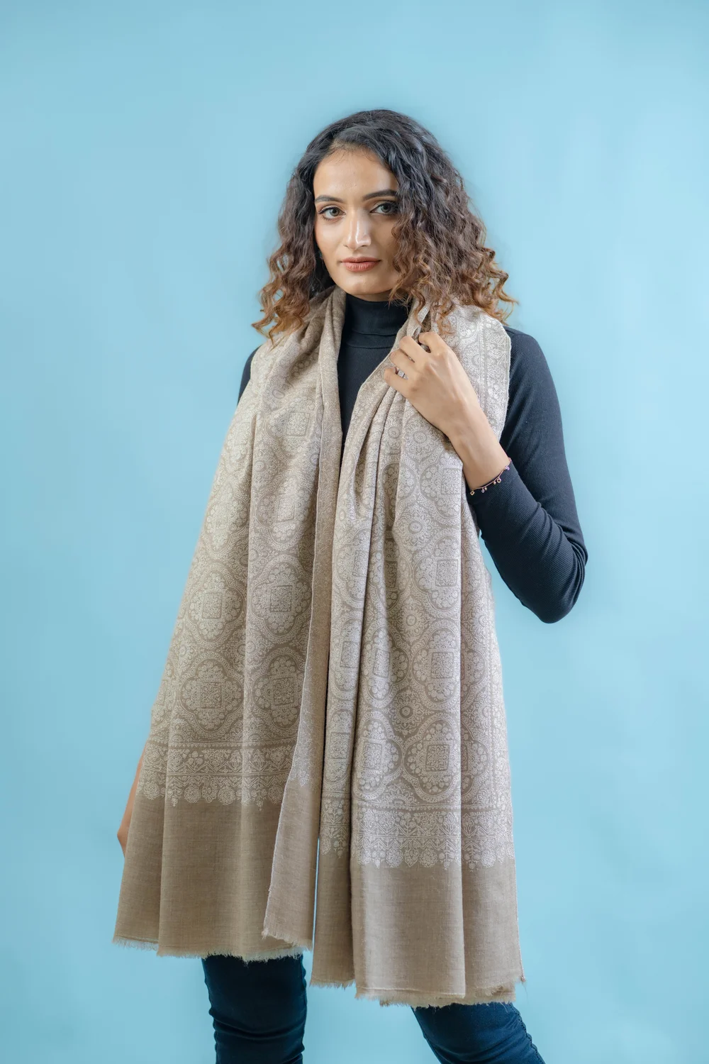 Pure Pashmina Women Kashmiri Sozni Jaal Shawl
