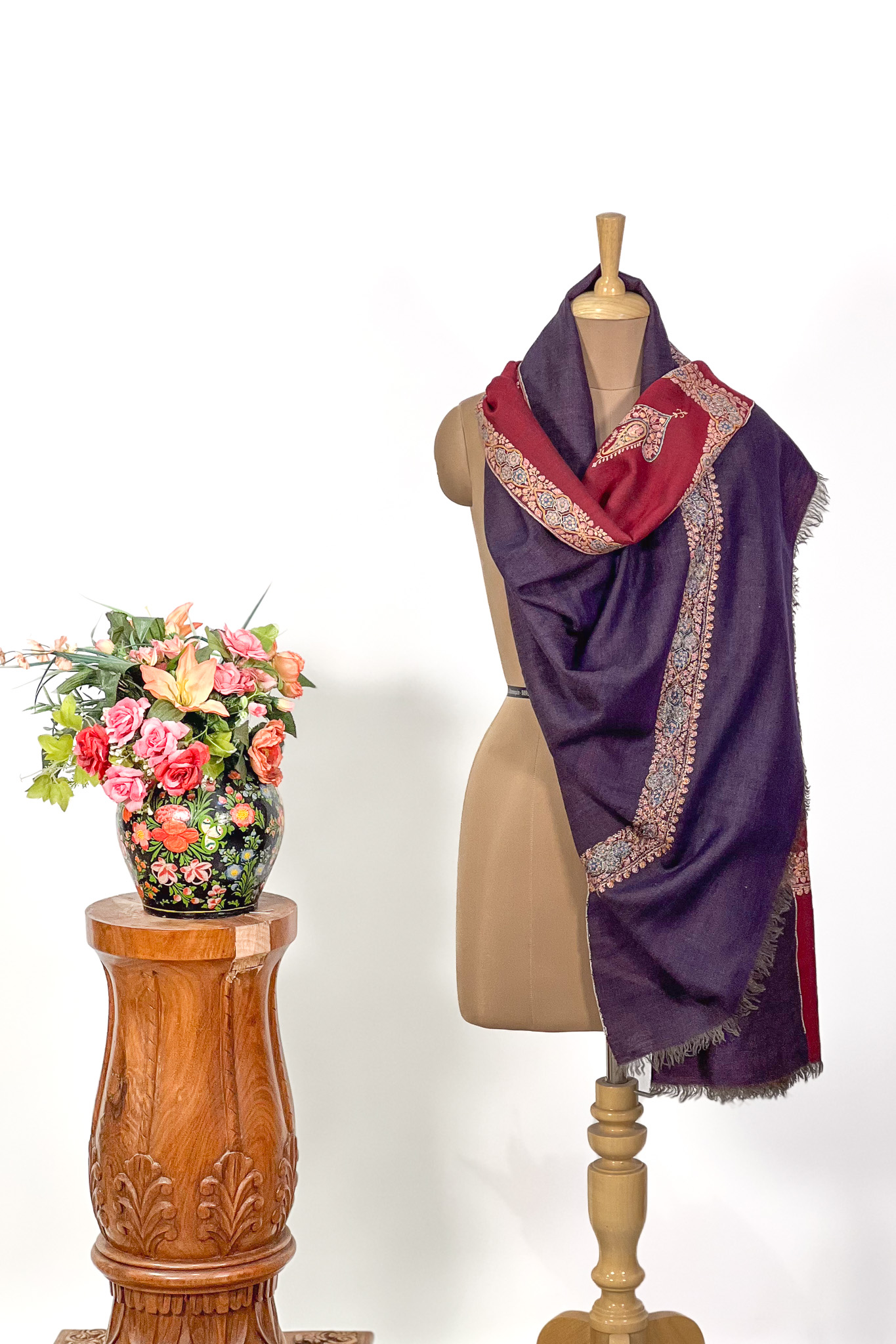 Reversible Pure Pashmina Shawl With Sozni Hand Embroidery