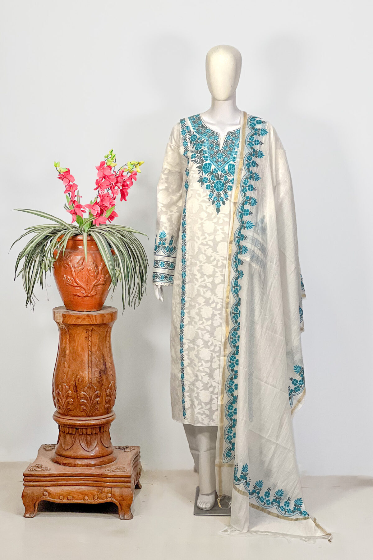 Green Women Kashmiri Cotton Salwar Suit with Aari Embroidery