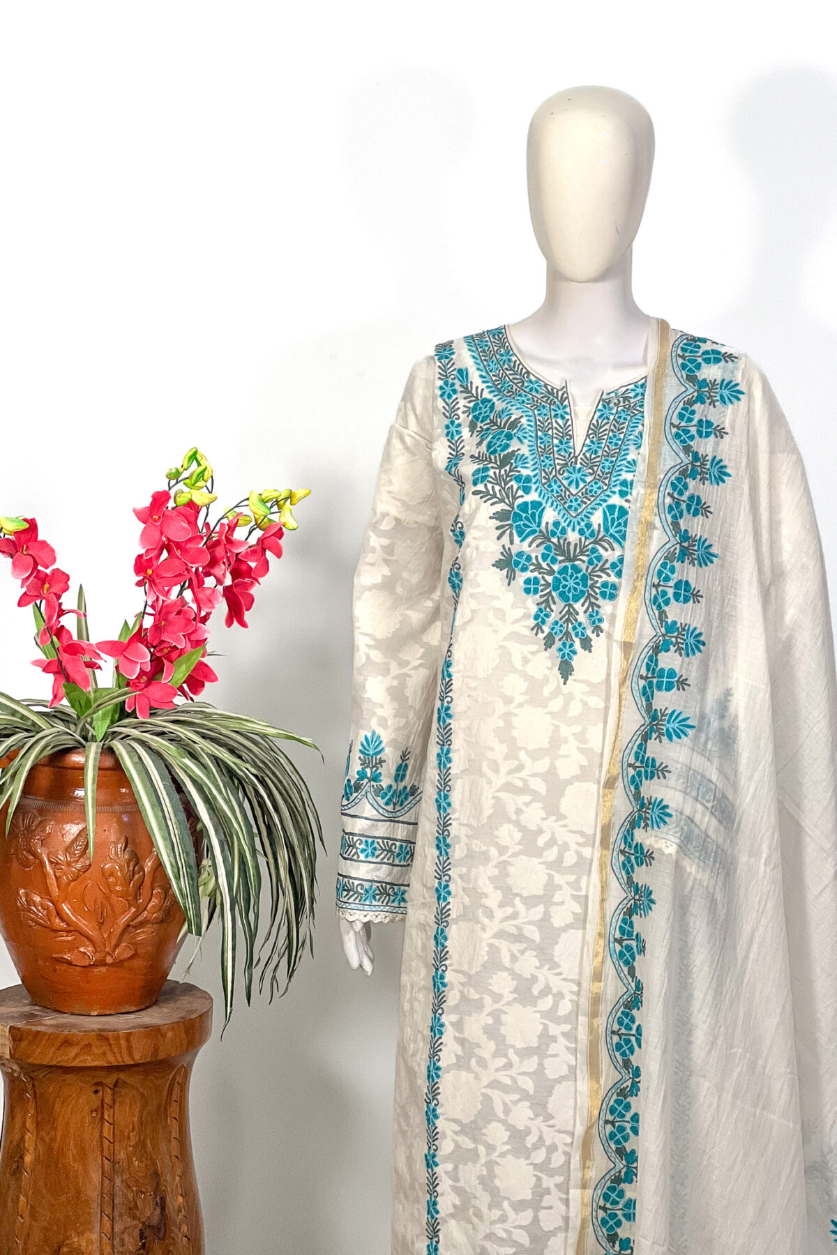 Green Women Kashmiri Cotton Salwar Suit with Aari Embroidery